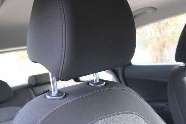 Hyundai KONA 100kW SE Connect 39kWh 5dr Auto