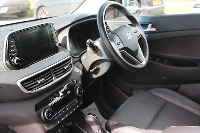 Hyundai TUCSON 2.0 CRDi 48V MHD Premium 5dr 4WD DCT Red