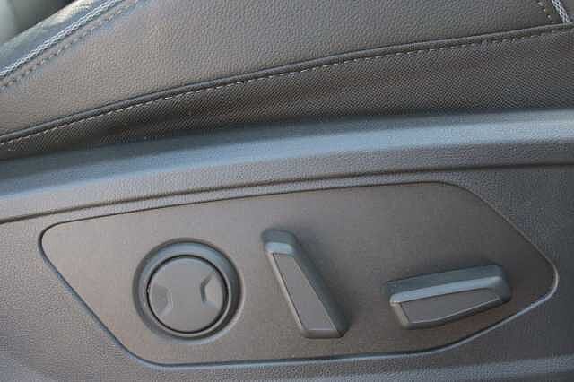 Hyundai TUCSON 1.6T Hybrid Ultimate 5dr Auto White