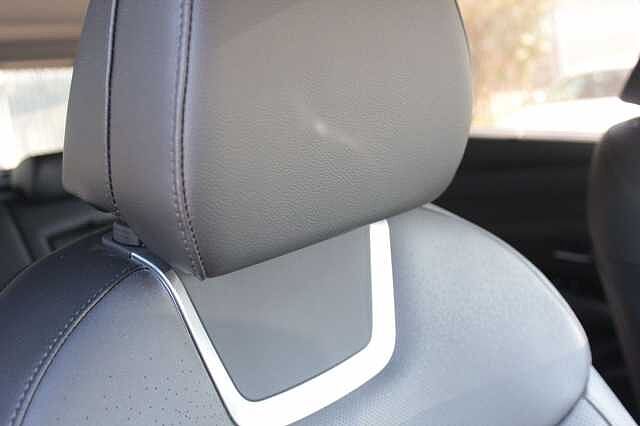 Hyundai TUCSON 1.6T Hybrid Ultimate 5dr Auto White