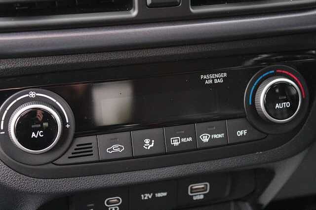 Hyundai I10 1.2 [79] Premium 5dr Auto [Nav] Blue