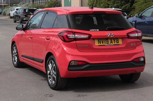 Hyundai I20 1.2 MPi Premium Nav 5dr Red