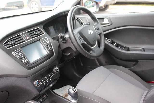 Hyundai I20 1.2 MPi Premium Nav 5dr Red