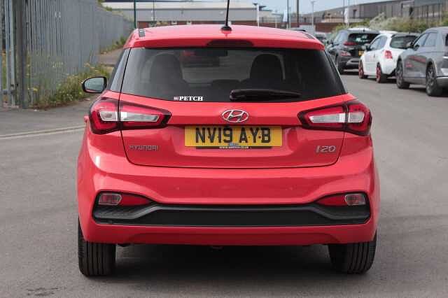 Hyundai I20 1.2 MPi Premium Nav 5dr Red