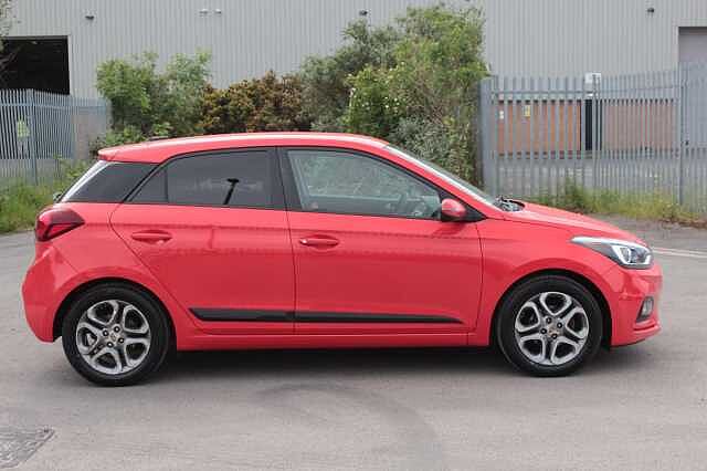 Hyundai I20 1.2 MPi Premium Nav 5dr Red