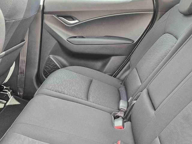 Hyundai IX20 1.6 Premium Nav 5dr White
