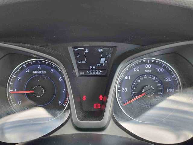 Hyundai IX20 1.6 Premium Nav 5dr White