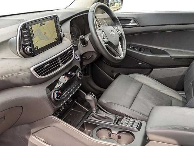 Hyundai TUCSON 2.0 CRDi 48V MHD Premium SE 5dr 4WD DCT