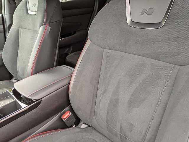 Hyundai TUCSON 1.6T Hybrid N Line 5dr Auto Black