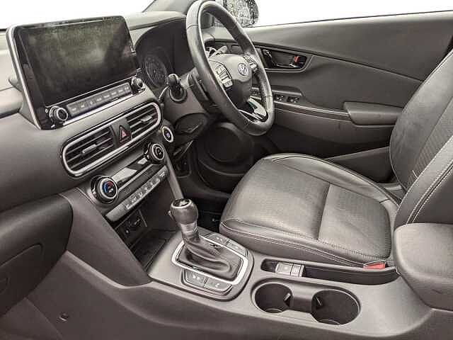 Hyundai KONA 1.6 GDi Hybrid Premium SE 5dr DCT White