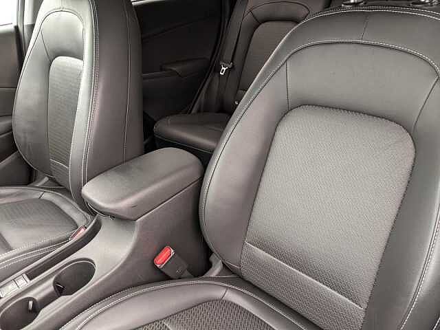 Hyundai KONA 1.6 GDi Hybrid Premium SE 5dr DCT White