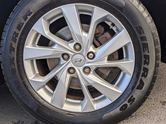Hyundai TUCSON 1.6 TGDi 177 SE Nav 5dr 2WD White