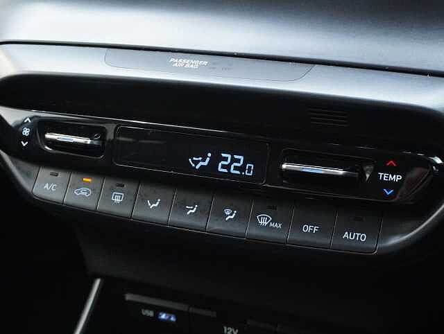 Hyundai BAYON 1.0 T-GDi MHEV Premium SUV 5dr Petrol Hybrid Manual Euro 6 (s/s) (120 ps) Atlas White