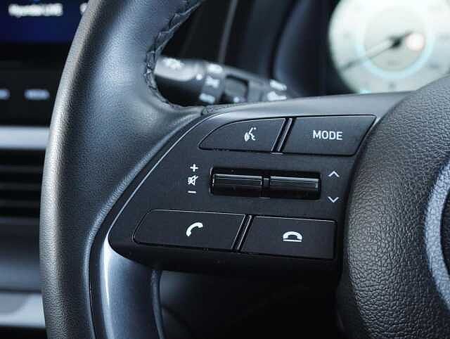 Hyundai BAYON 1.0 T-GDi MHEV Premium SUV 5dr Petrol Hybrid Manual Euro 6 (s/s) (120 ps) Atlas White
