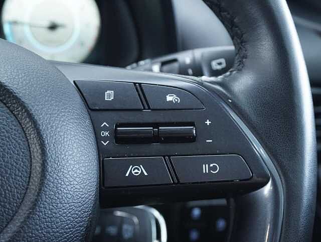 Hyundai BAYON 1.0 T-GDi MHEV Premium SUV 5dr Petrol Hybrid Manual Euro 6 (s/s) (120 ps) Atlas White