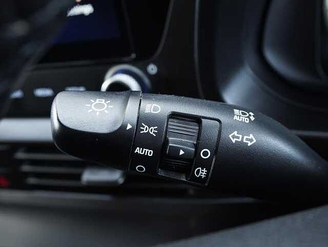Hyundai BAYON 1.0 T-GDi MHEV Premium SUV 5dr Petrol Hybrid Manual Euro 6 (s/s) (120 ps) Atlas White