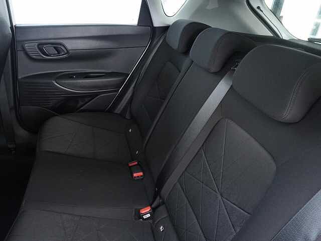 Hyundai BAYON 1.0 T-GDi MHEV Premium SUV 5dr Petrol Hybrid Manual Euro 6 (s/s) (120 ps) Atlas White