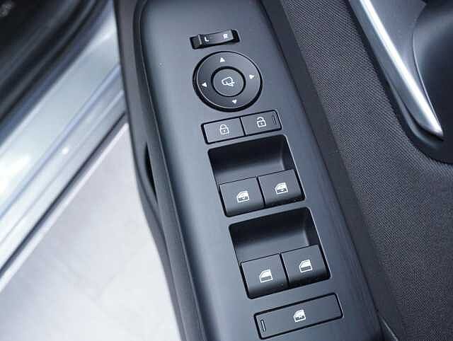 Hyundai KONA 65.4kWh Advance SUV 5dr Electric Auto (218 ps)