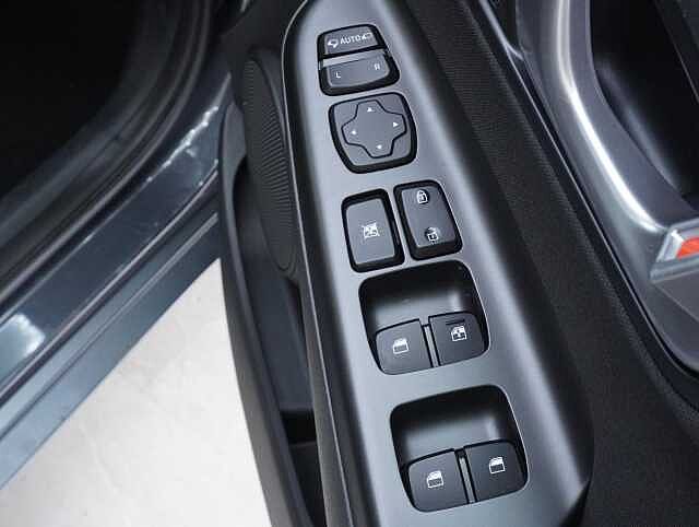 Hyundai KONA 1.6 h-GDi Premium SUV 5dr Petrol Hybrid DCT Euro 6 (s/s) (141 ps)