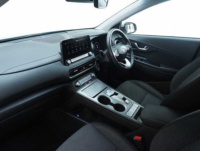 Hyundai KONA 39kWh Premium SUV 5dr Electric Auto (10.5kW Charger) (136 ps)