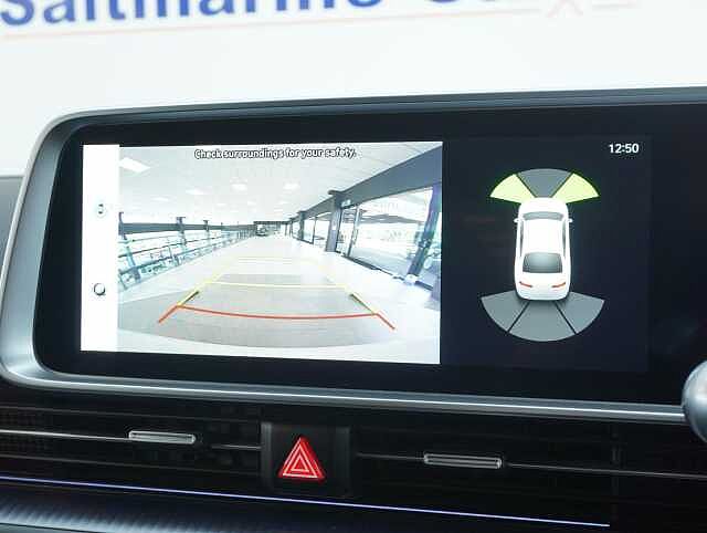 Hyundai IONIQ 6 77.4kWh Premium Saloon 4dr Electric Auto (228 ps) Serenity White