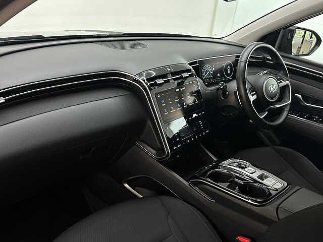 Hyundai TUCSON 1.6 h T-GDi SE Connect SUV 5dr Petrol Hybrid Auto Euro 6 (s/s) (230 ps) Dark Knight Grey