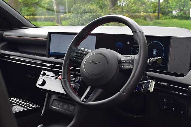 Hyundai TUCSON 1.6T Hybrid N Line S 5dr Auto Black