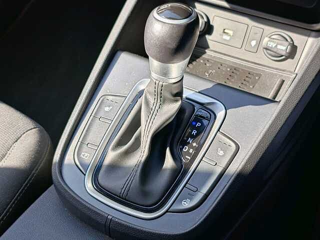Hyundai KONA 1.6 GDi Hybrid Premium 5dr DCT