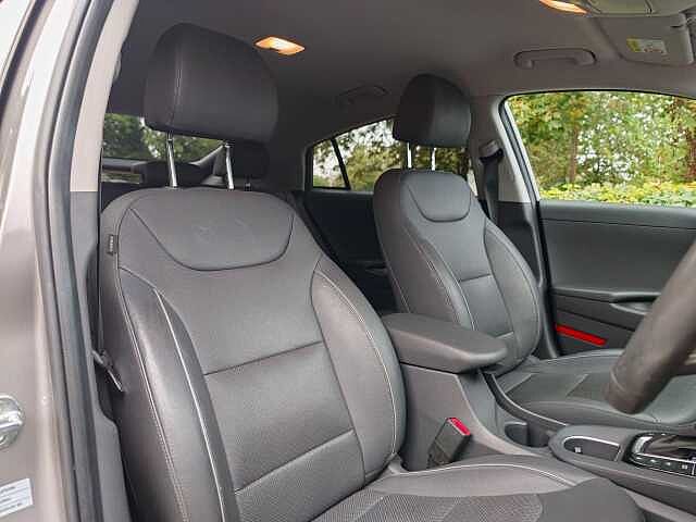 Hyundai IONIQ 1.6 GDi Plug-in Hybrid Premium SE 5dr DCT Grey