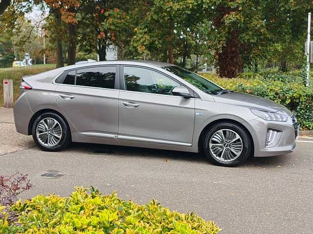 Hyundai IONIQ 1.6 GDi Plug-in Hybrid Premium SE 5dr DCT Grey