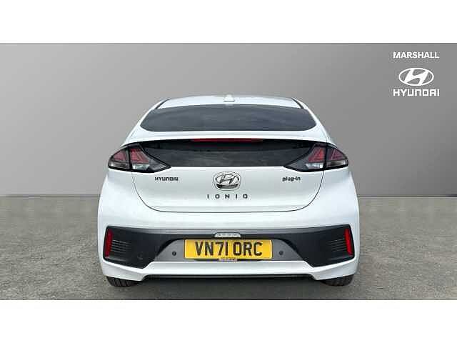 Hyundai IONIQ IONIQ 1.6 GDi Plug-in Hybrid Premium SE 5dr DCT WHITE