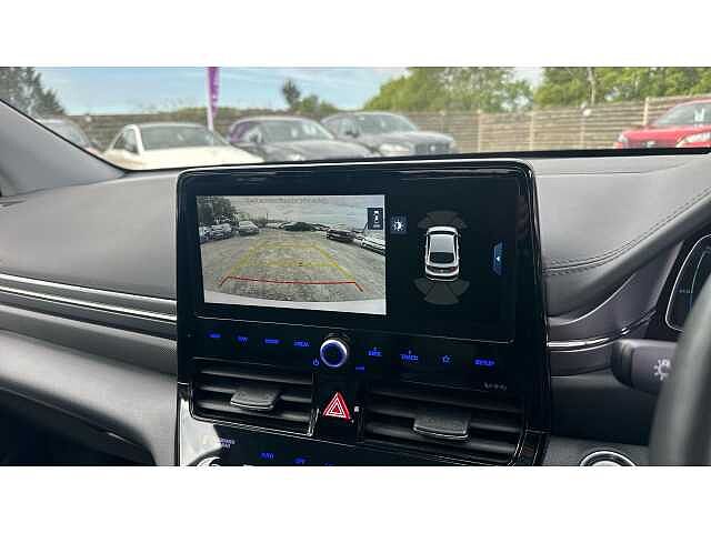 Hyundai IONIQ IONIQ 1.6 GDi Plug-in Hybrid Premium SE 5dr DCT WHITE
