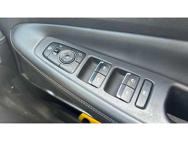 Hyundai SANTA FE SANTA FE 1.6 TGDi Plug-in Hybrid Ultimate 5dr 4WD Auto Silver