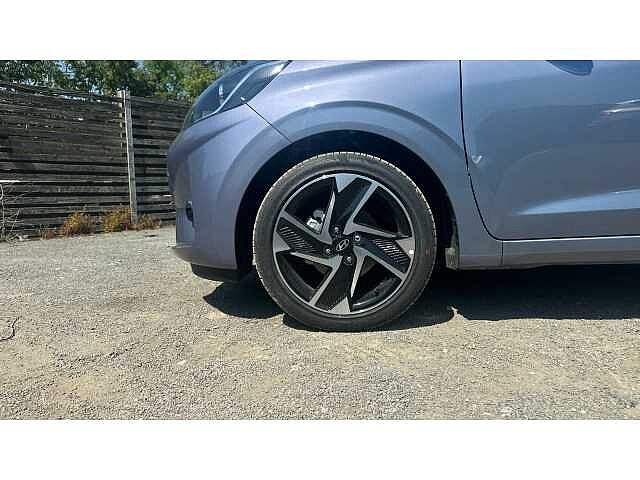 Hyundai i10 i10 5Dr HAT 1.2 MPi 79ps Premium NAV AU