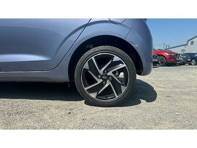Hyundai i10 i10 5Dr HAT 1.2 MPi 79ps Premium NAV AU