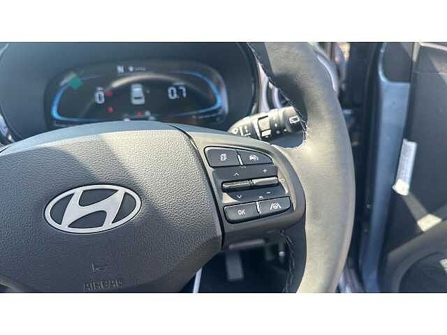 Hyundai i10 i10 5Dr HAT 1.2 MPi 79ps Premium NAV AU