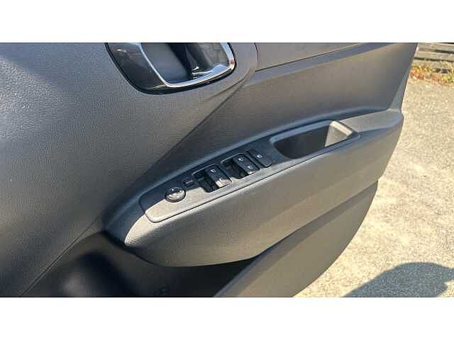 Hyundai i10 i10 5Dr HAT 1.0 MPi 67ps Advance Plus Pack AU