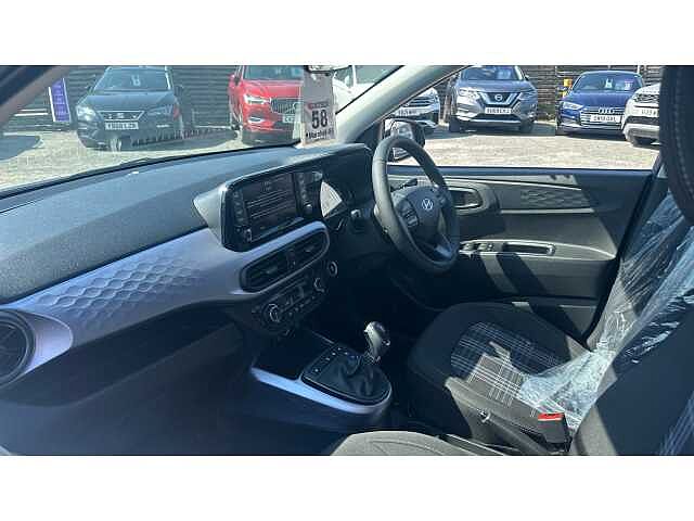 Hyundai i10 i10 5Dr HAT 1.2 MPi 79ps Premium NAV AU