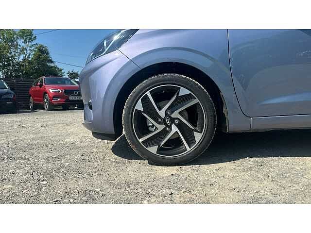 Hyundai i10 i10 5Dr HAT 1.2 MPi 79ps Premium NAV AU