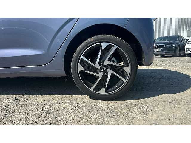 Hyundai i10 i10 5Dr HAT 1.2 MPi 79ps Premium NAV AU