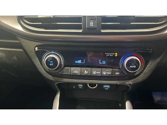 Hyundai i10 i10 5Dr HAT 1.2 MPi 79ps Premium NAV AU
