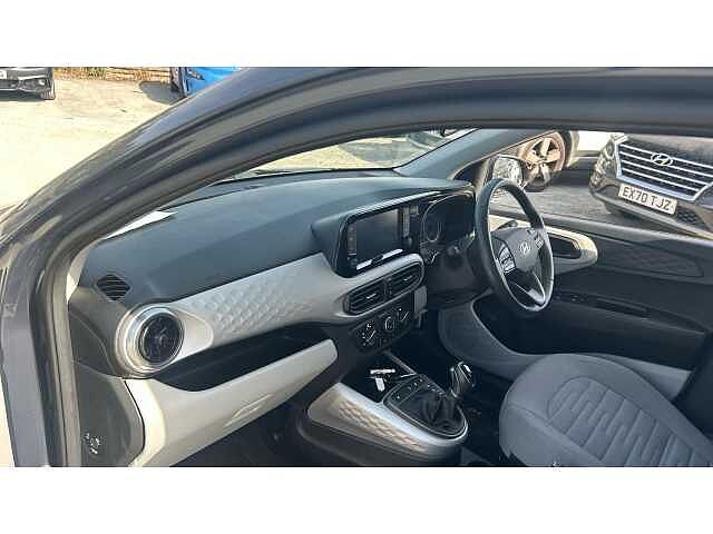 Hyundai i10 I10 1.0 MPi Premium 5dr Auto