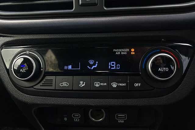 Hyundai I10 PREMIUM Green