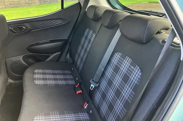 Hyundai I10 PREMIUM Green