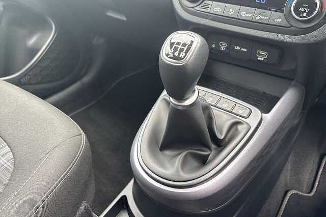 Hyundai I10 PREMIUM White