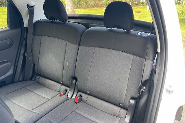 Hyundai Inster 02