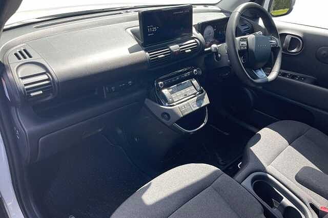 Hyundai Inster 02