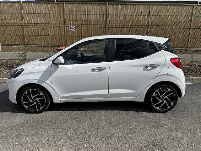 Hyundai I10 1.2 MPi Premium 5dr Auto White