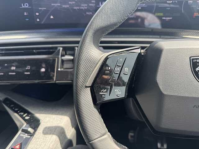Peugeot 3008 1.2 Hybrid 136 GT 5dr e-DSC6