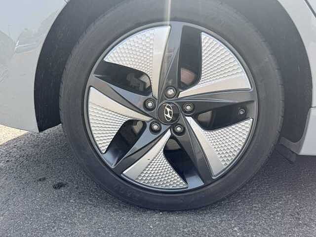 Hyundai IONIQ 1.6 GDi Hybrid Premium SE 5dr DCT Grey